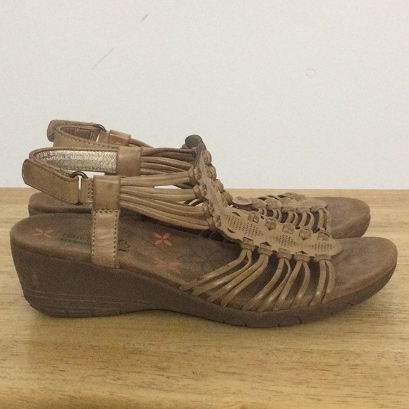 🌞 Bare traps open toed strappy sandals 2” heel brown velcro close size 6.5 - Picture 1 of 16